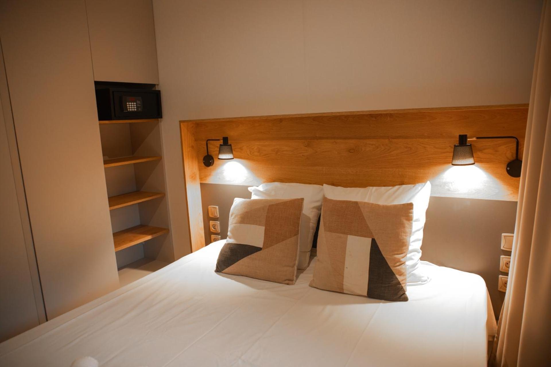 Rives D'Arc Hotel Vallon-Pont-d'Arc Ruang foto