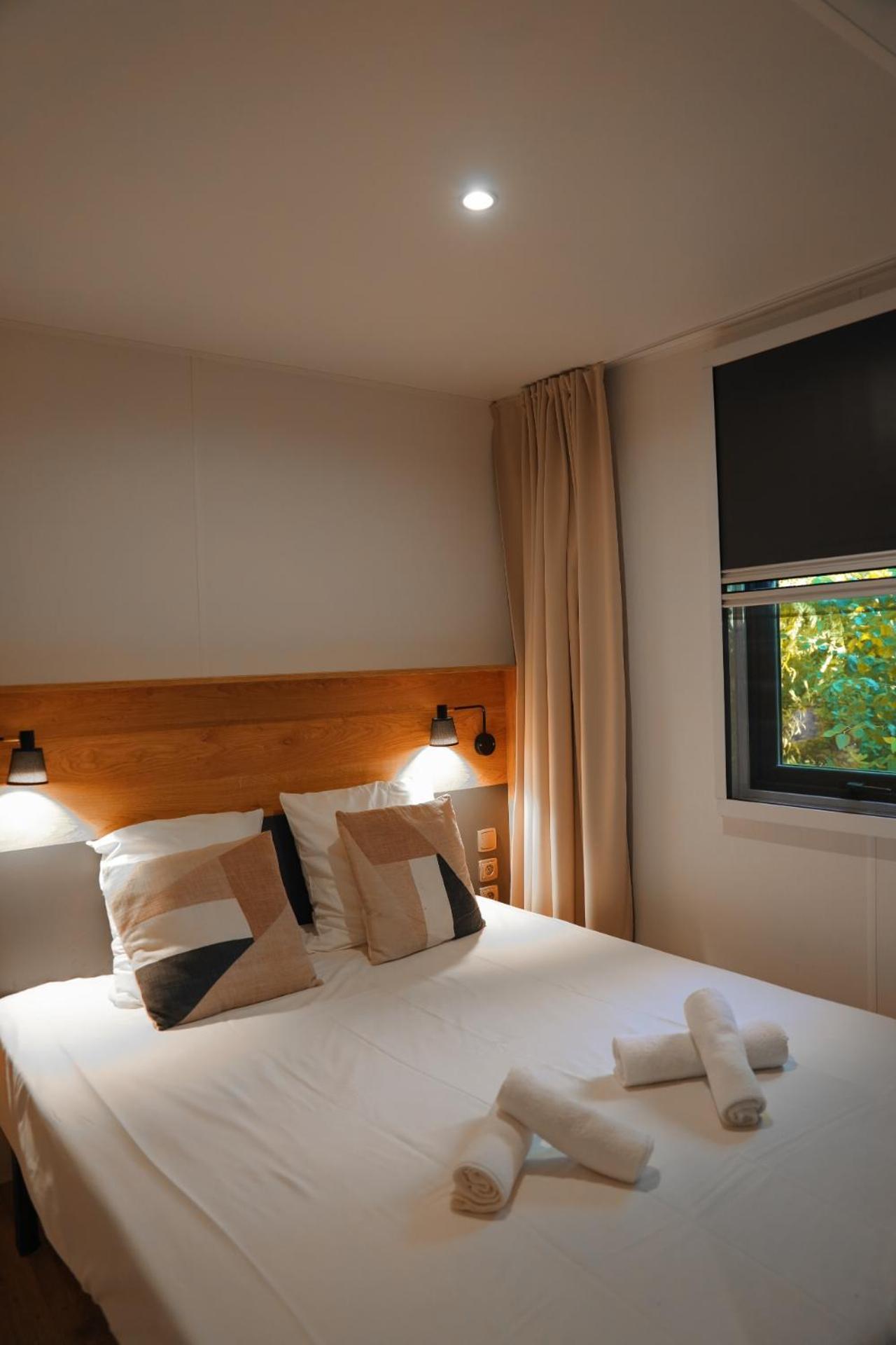 Rives D'Arc Hotel Vallon-Pont-d'Arc Ruang foto