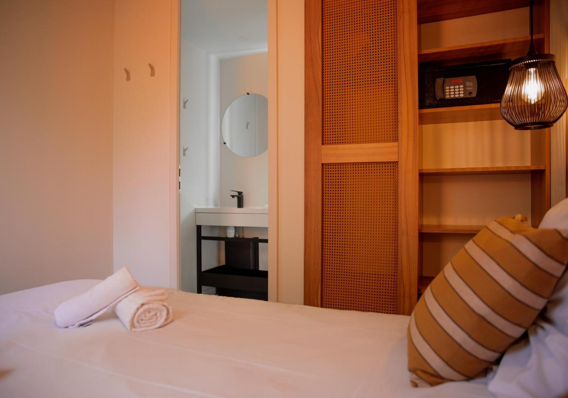 Rives D'Arc Hotel Vallon-Pont-d'Arc Ruang foto