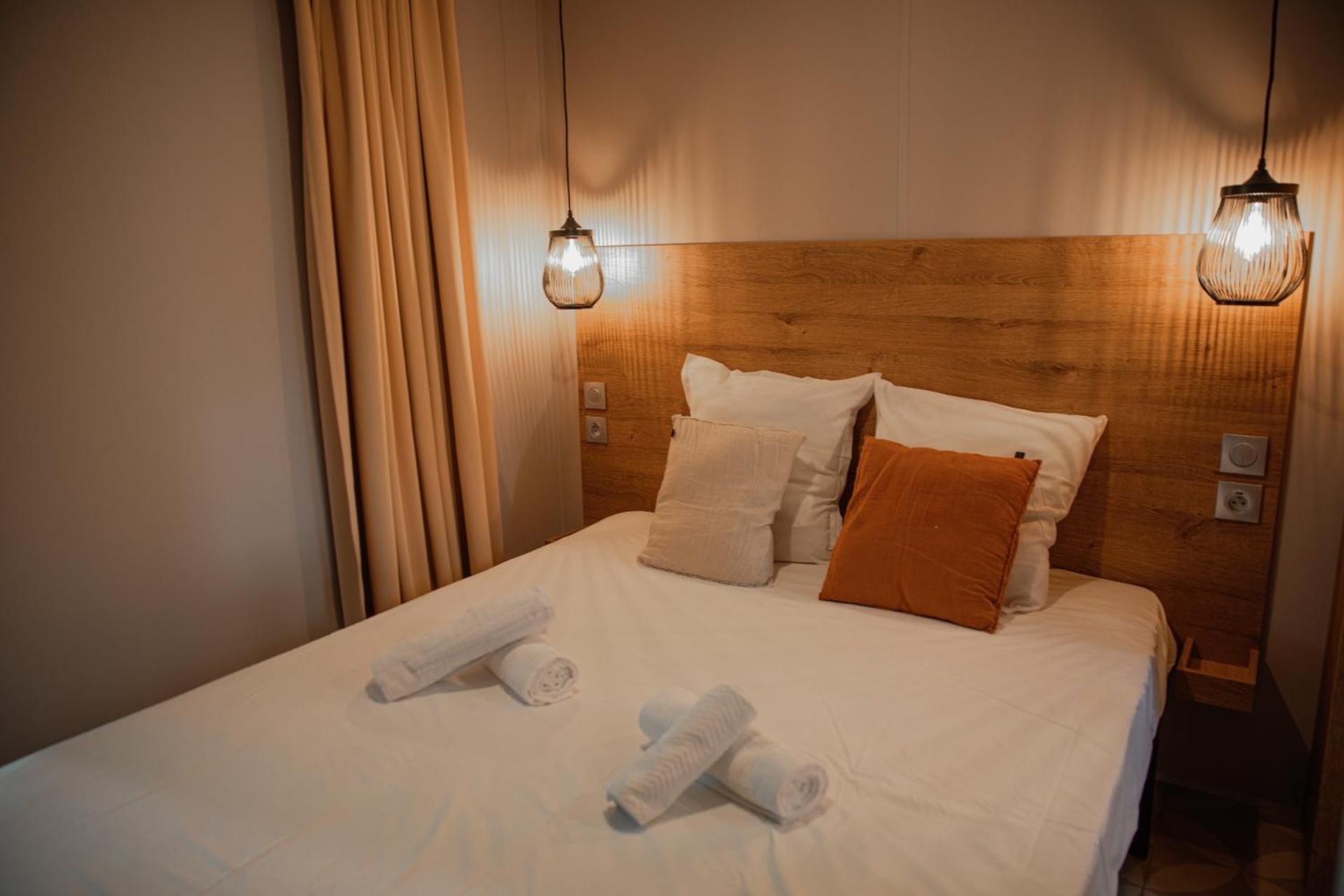 Rives D'Arc Hotel Vallon-Pont-d'Arc Ruang foto