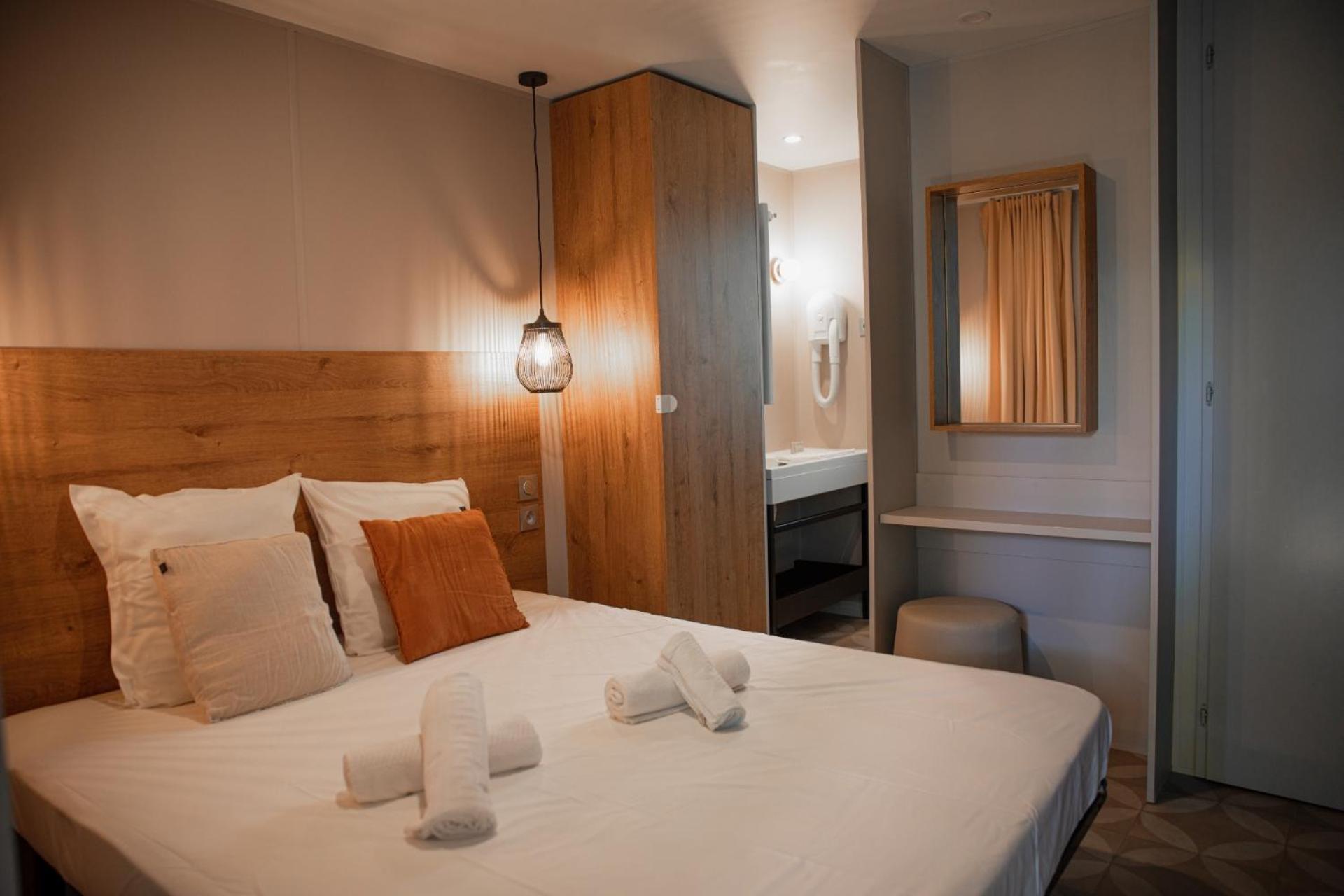 Rives D'Arc Hotel Vallon-Pont-d'Arc Ruang foto