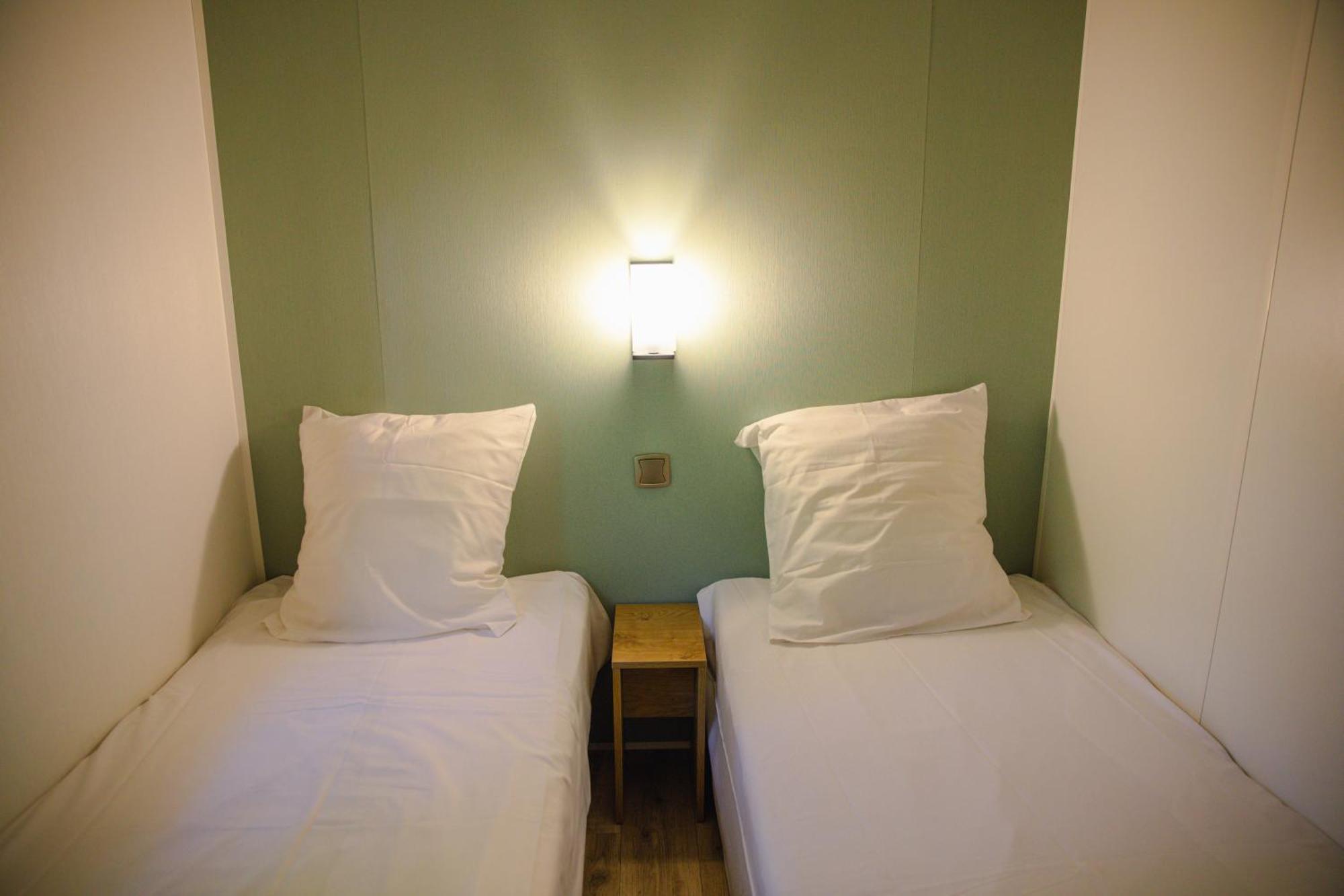 Rives D'Arc Hotel Vallon-Pont-d'Arc Ruang foto